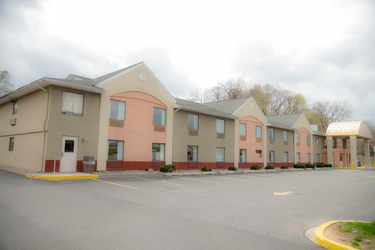 Hotel Howard Johnson By Wyndham Allentown/dorney & 3*