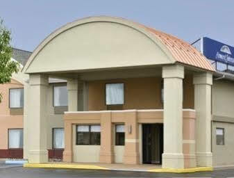 Hotel Howard Johnson By Wyndham Allentown/dorney & 3*